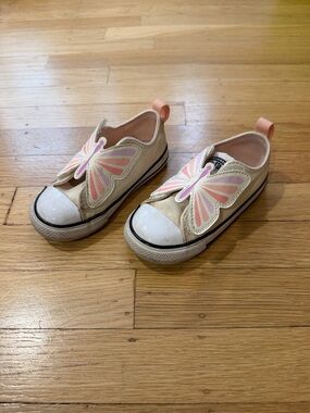 Converse Kids Slip-On Sneakers with Pink Butterfly Accents - Cream (8c)